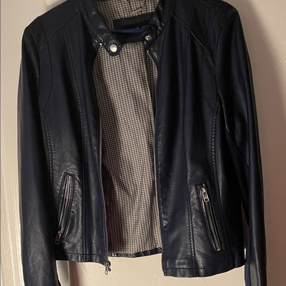 Black Rivet Women's Navy Blue Faux Leather Jacket with Zipper Accents
